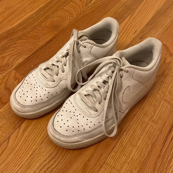 Nike Dunk Lows - Picture 1 of 4